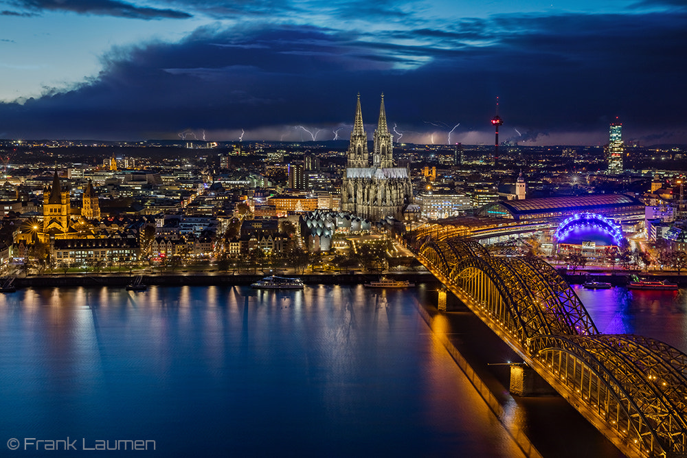 Canon EOS 5DS sample photo. Cologne 24 - thunderstorm from the west in november photography