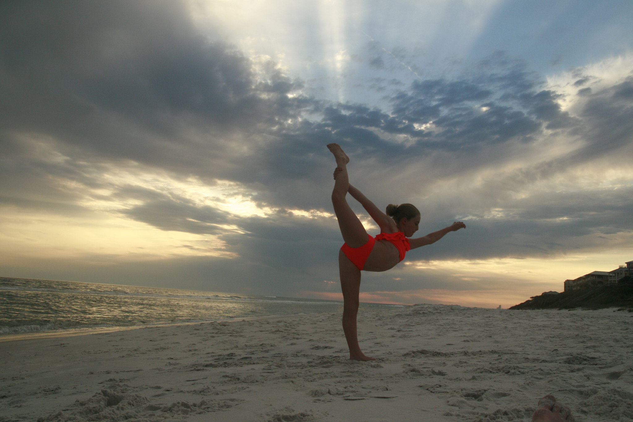 Tamron SP AF 17-50mm F2.8 XR Di II LD Aspherical (IF) sample photo. Beach posing fun! photography