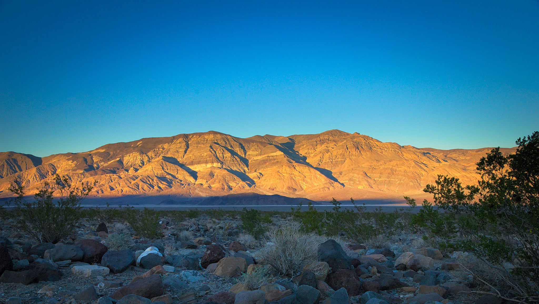 Sigma 18-250mm F3.5-6.3 DC Macro OS HSM sample photo. Panamint mountains colors photography