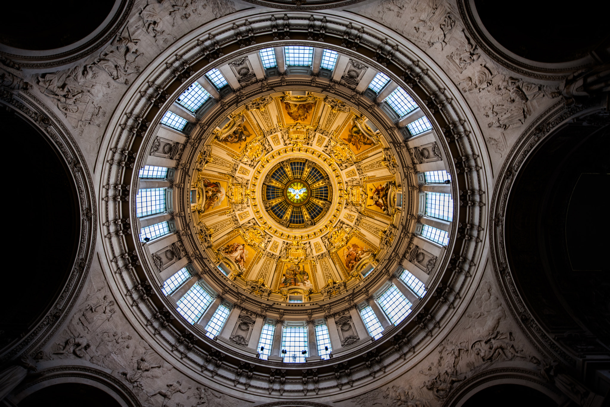 Nikon D3X + Nikon AF-S Nikkor 14-24mm F2.8G ED sample photo. The berlin cathedral dome photography