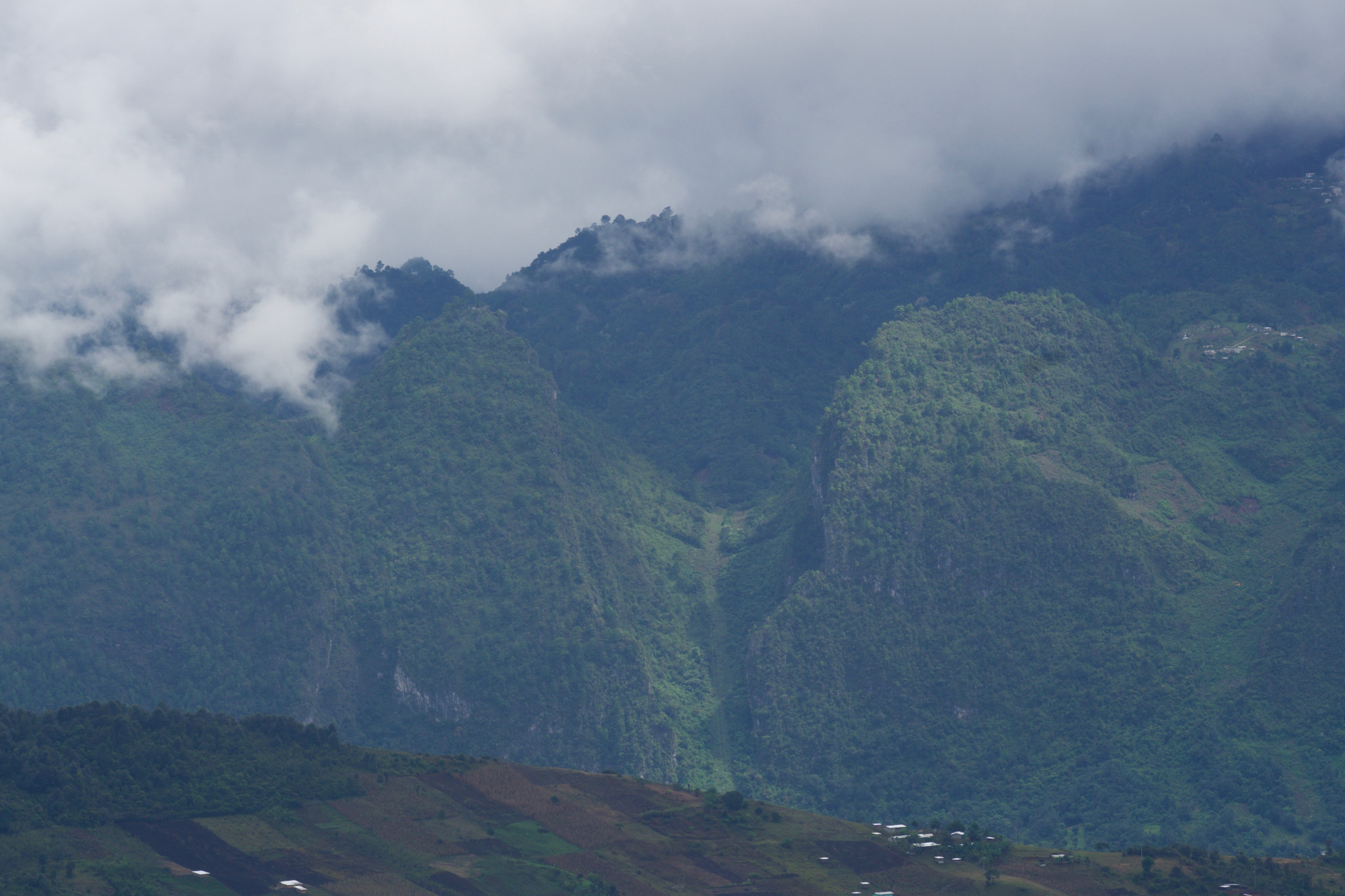 Tamron 18-270mm F3.5-6.3 Di II PZD sample photo. Mountain side photography