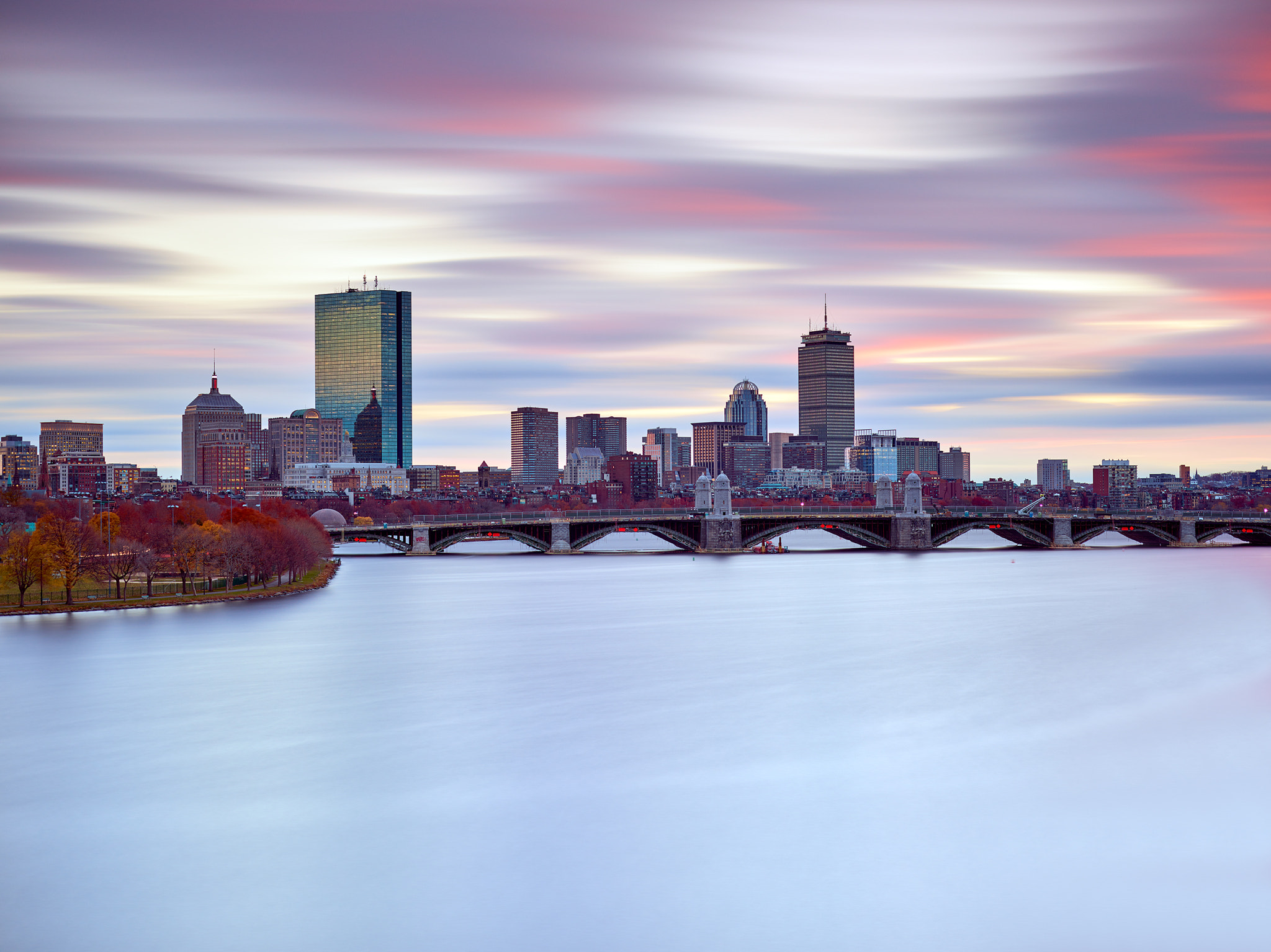 Schneider Kreuznach LS 80mm f/2.8 sample photo. Four minutes of color over the boston skyline photography