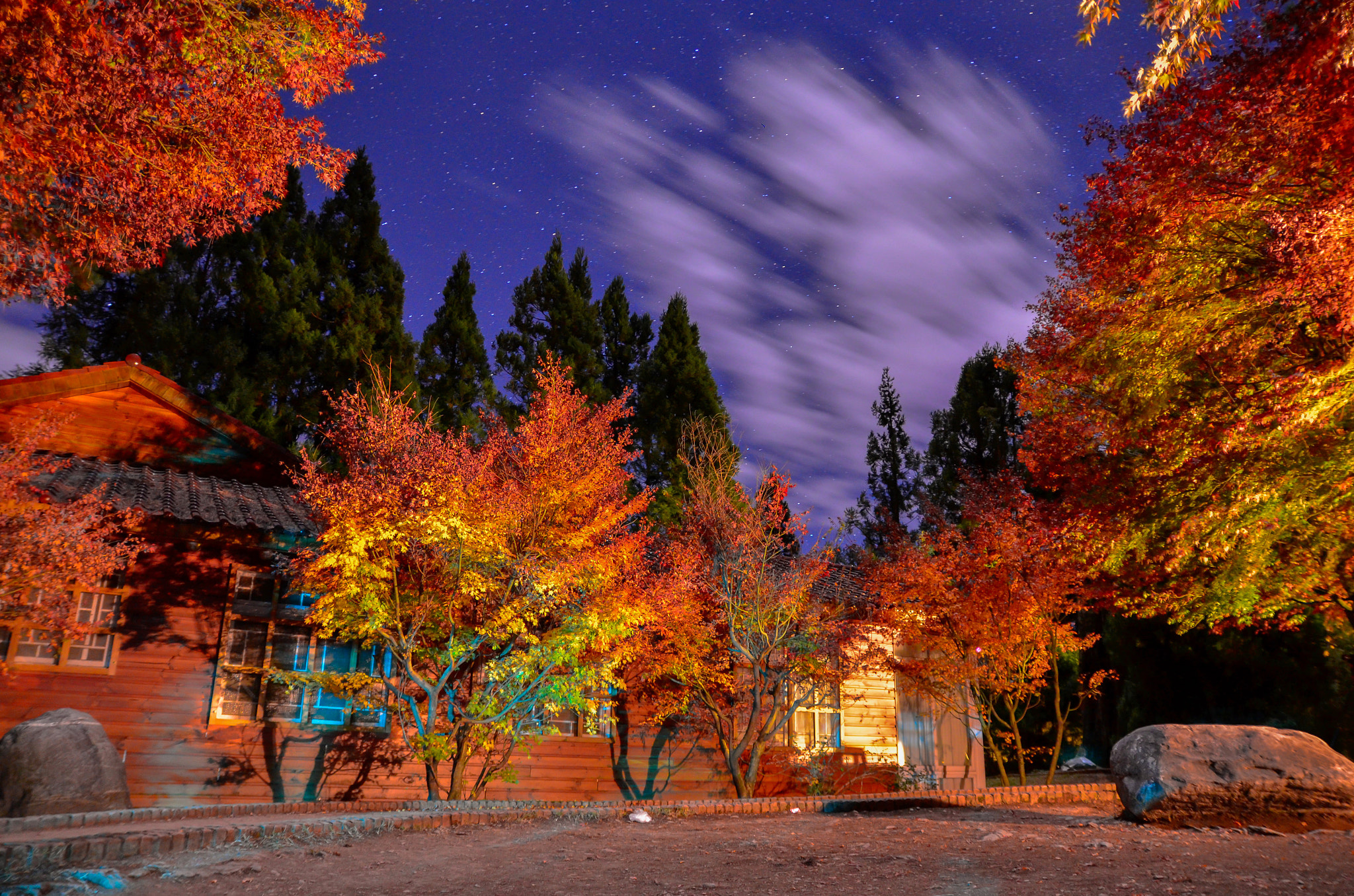 Nikon D5100 + Sigma 17-70mm F2.8-4 DC Macro OS HSM sample photo. 松盧夜光 photography