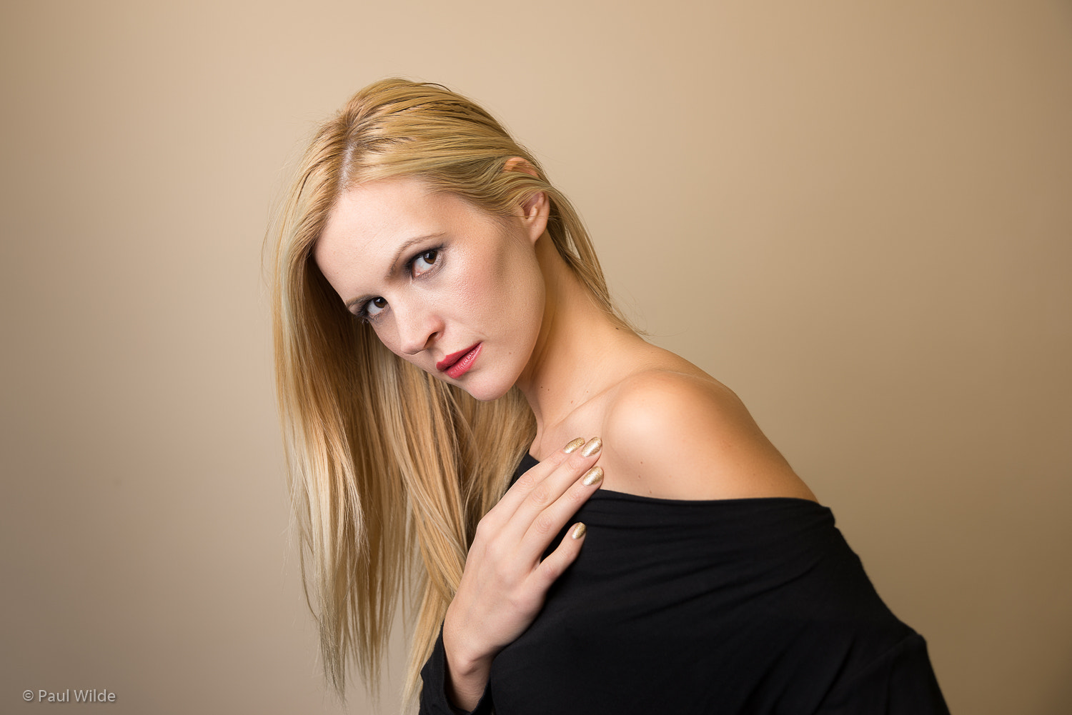 Nikon D600 + Sigma 24-105mm F4 DG OS HSM Art sample photo. Elena k studio photography