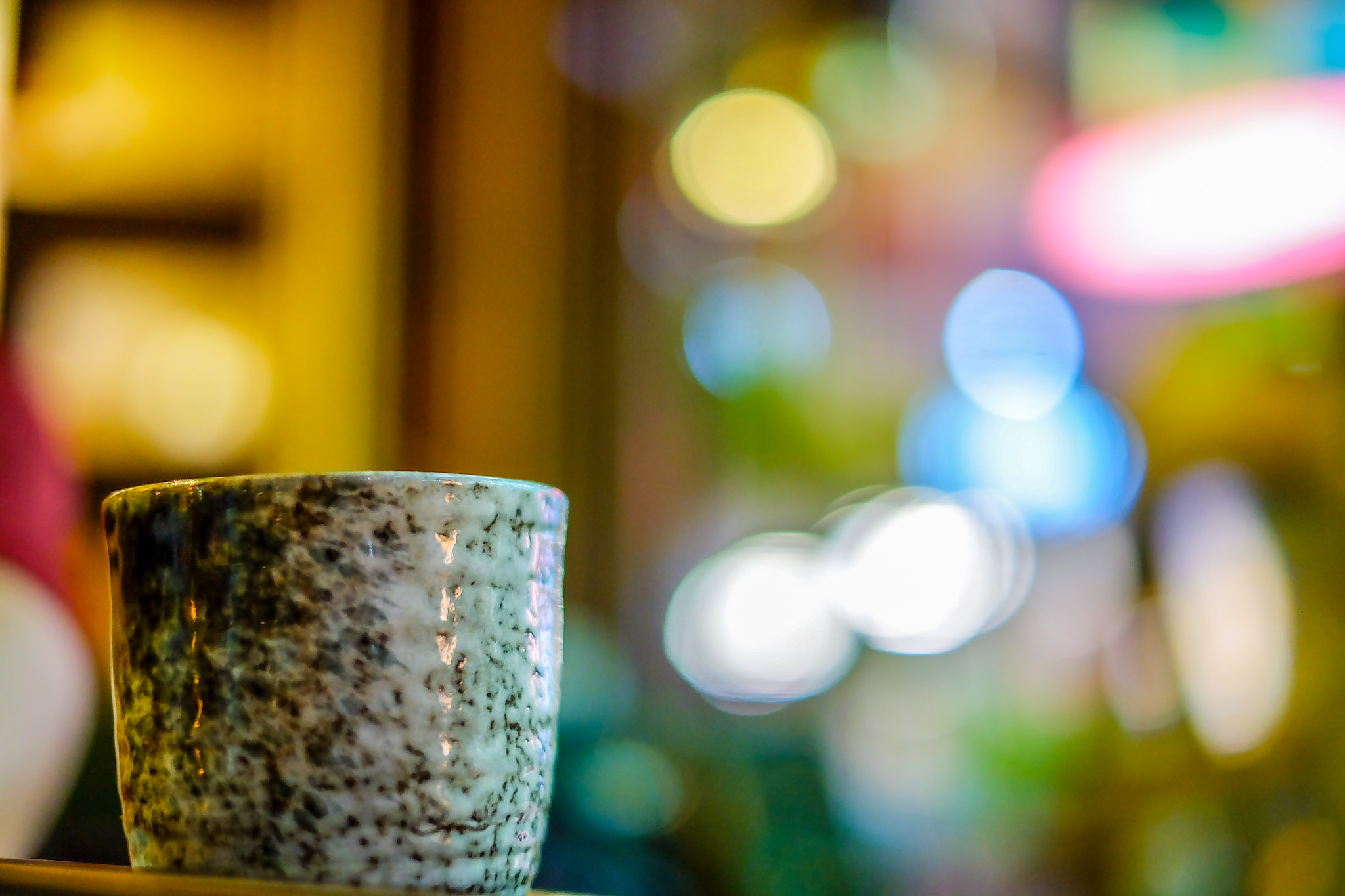 Fujifilm X-A1 sample photo. Ceramic cup photography