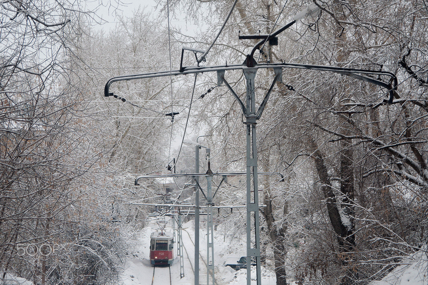 Nikon AF Nikkor 24-85mm F2.8-4D IF sample photo. Snow tram photography