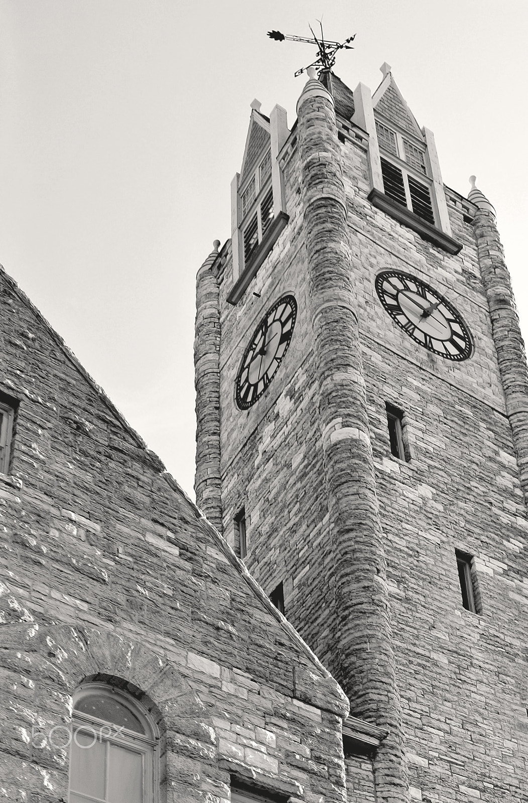 Nikon 1 J1 + Nikon 1 Nikkor 18.5mm F1.8 sample photo. Church clock tower photography