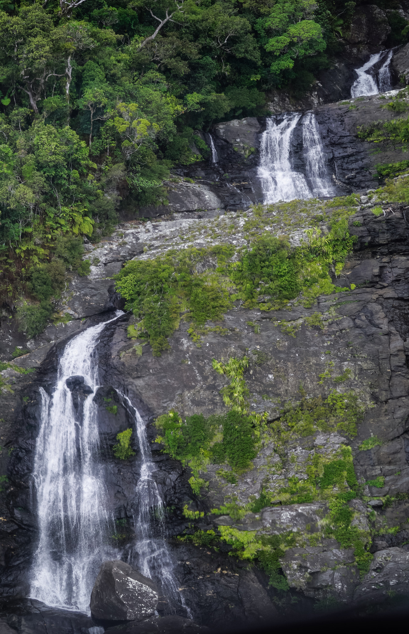 Sony FE 85mm F1.4 GM sample photo. Waterfalls, pouebo, ew caledonia photography