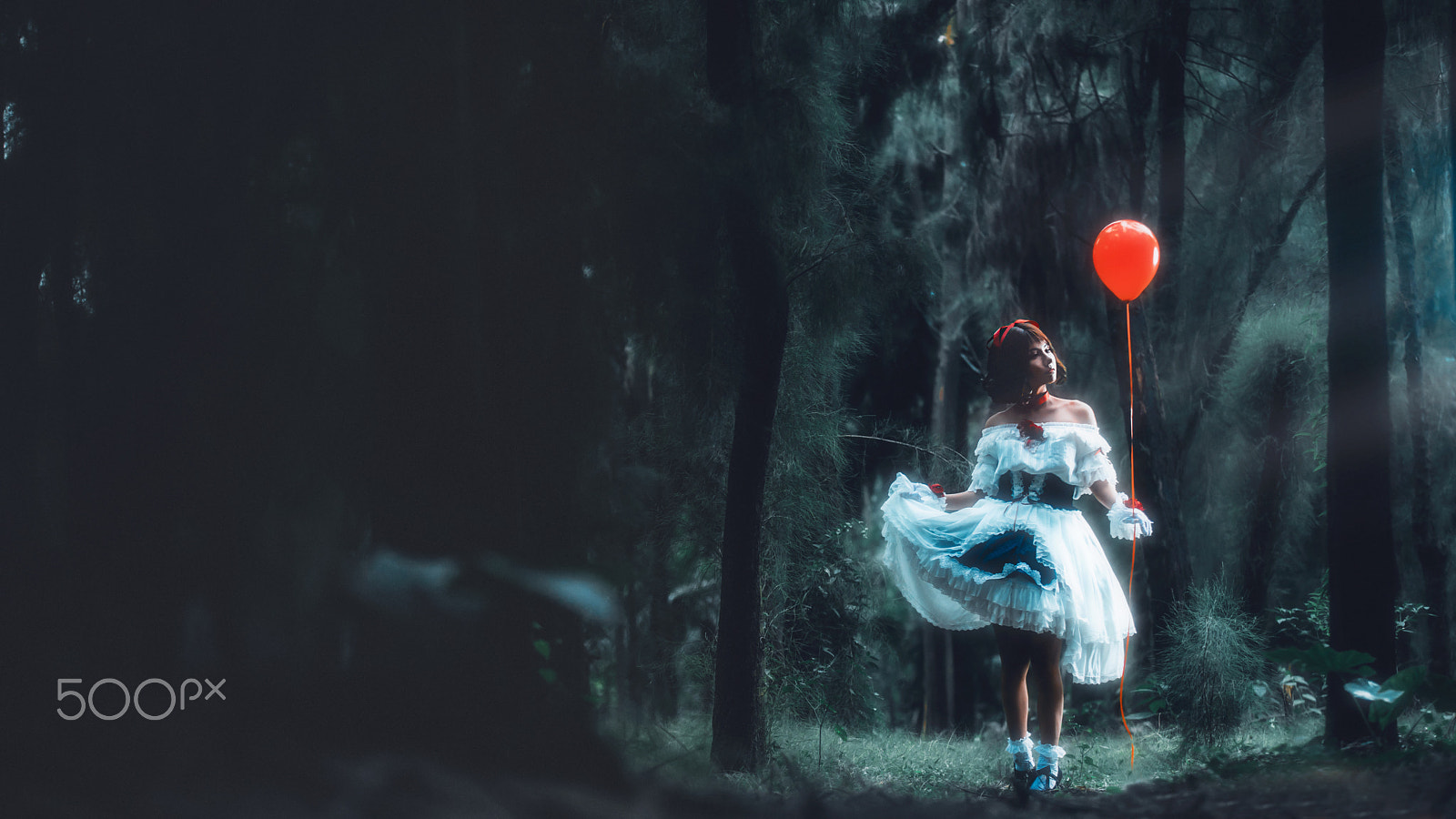 Sony a7 II + Canon EF 200mm F2.8L II USM sample photo. Balloon photography