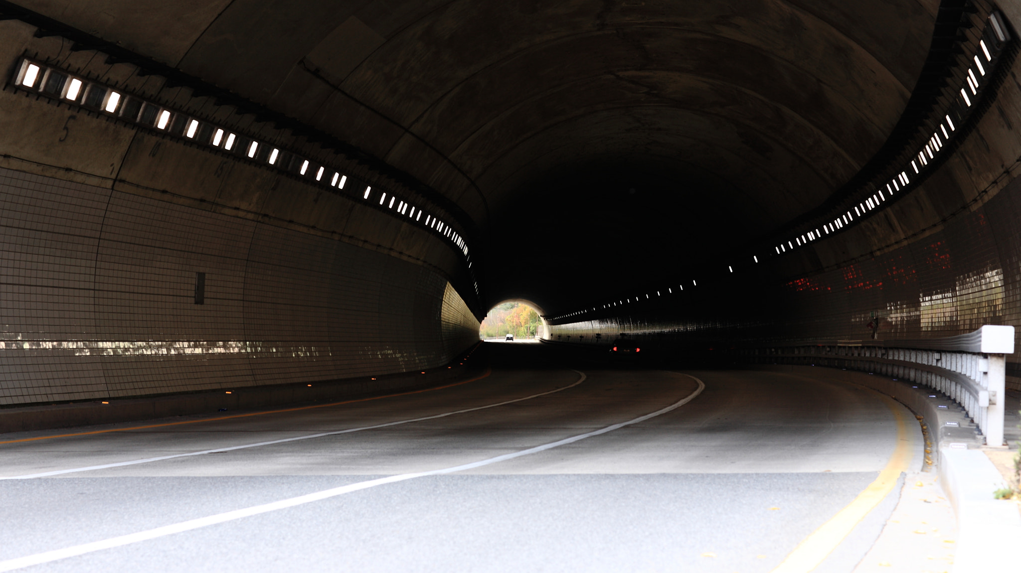 Canon EOS 5D sample photo. Tunnel photography