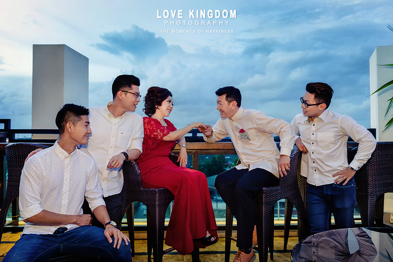 Nikon Df sample photo. Sky garden wedding dinner photography