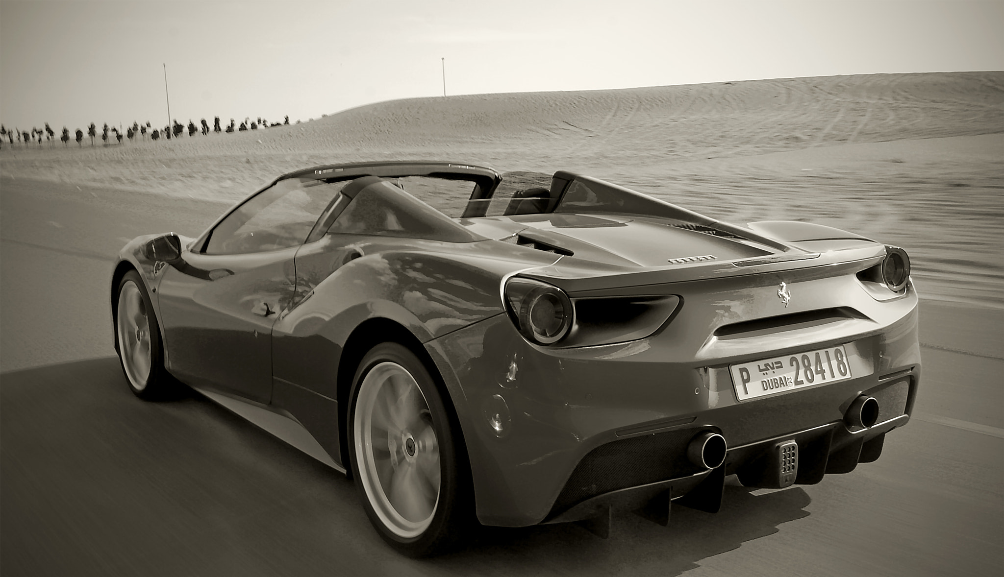 Canon EF 16-35mm F2.8L II USM sample photo. Ferrari gtb convertible photography