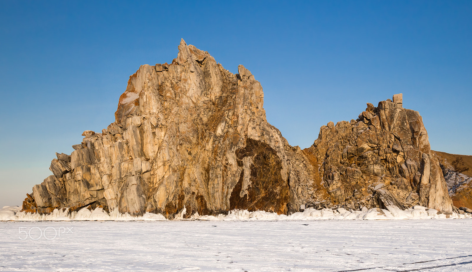 Sigma 10-20mm F3.5 EX DC HSM sample photo. Shaman rock on olkhon. photography