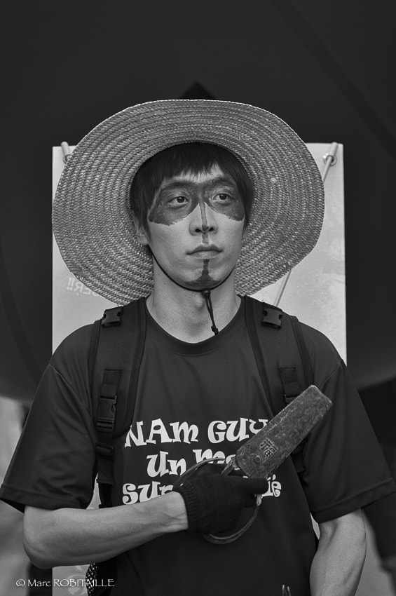 AF Zoom-Nikkor 80-200mm f/2.8 ED sample photo. Festival off photography