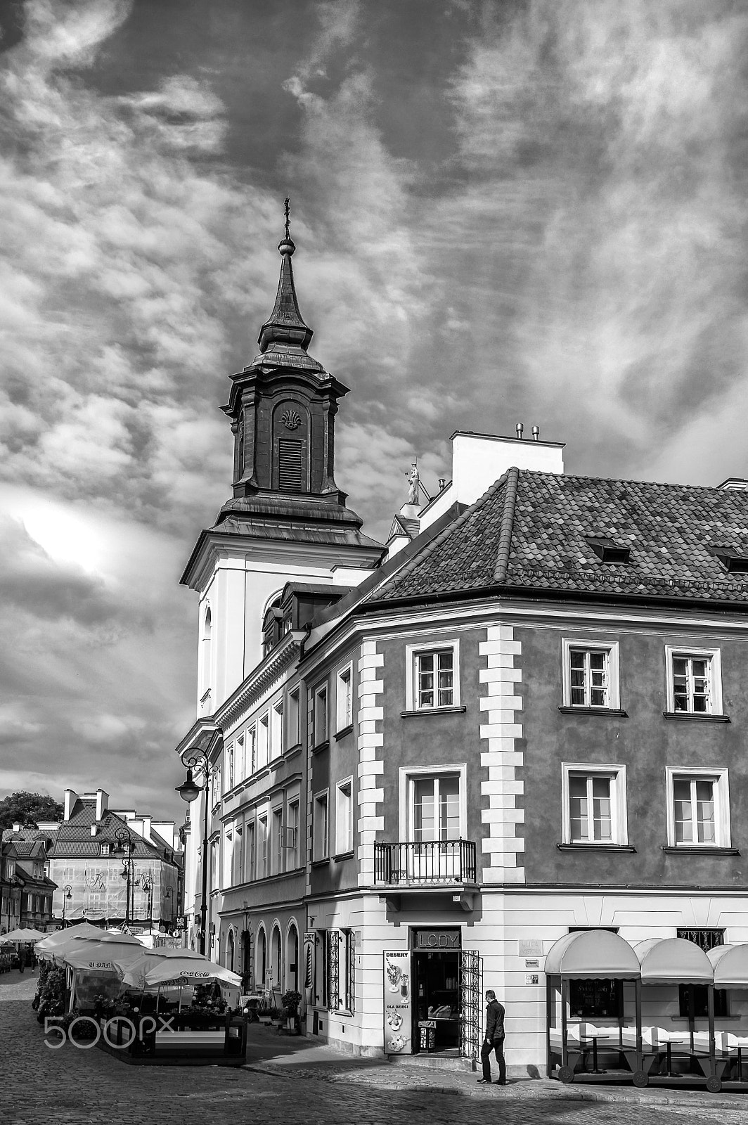 Sigma 17-50mm F2.8 EX DC HSM sample photo. Old town architecture photography