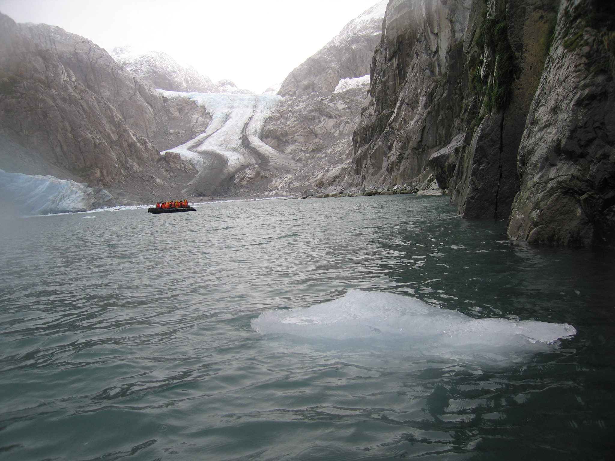 Canon POWERSHOT S70 sample photo. Icy waters photography