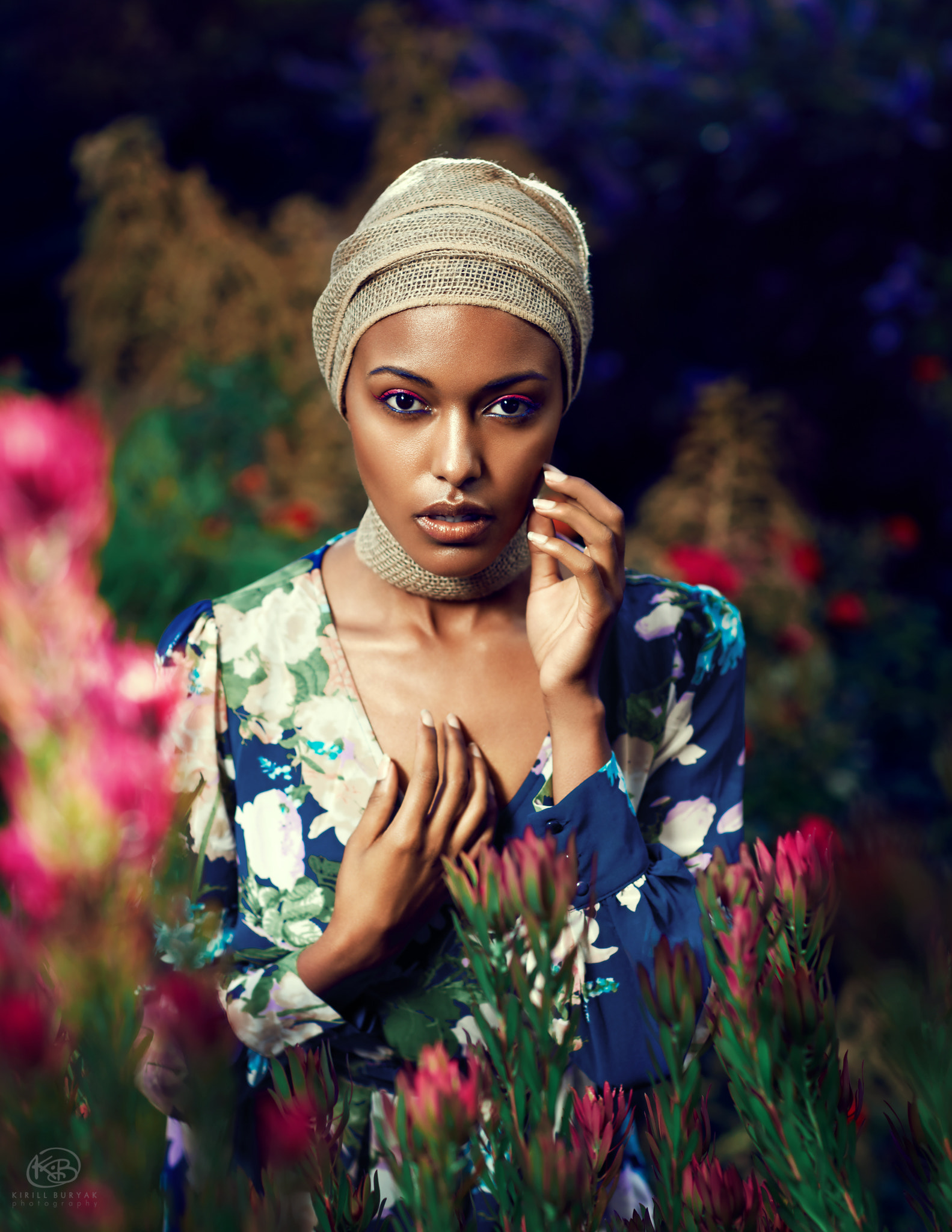Canon EF 85mm F1.2L II USM sample photo. Aglow photography