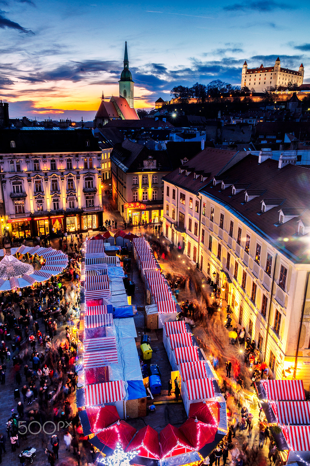 Tamron SP AF 17-50mm F2.8 XR Di II LD Aspherical (IF) sample photo. Christmas markets photography