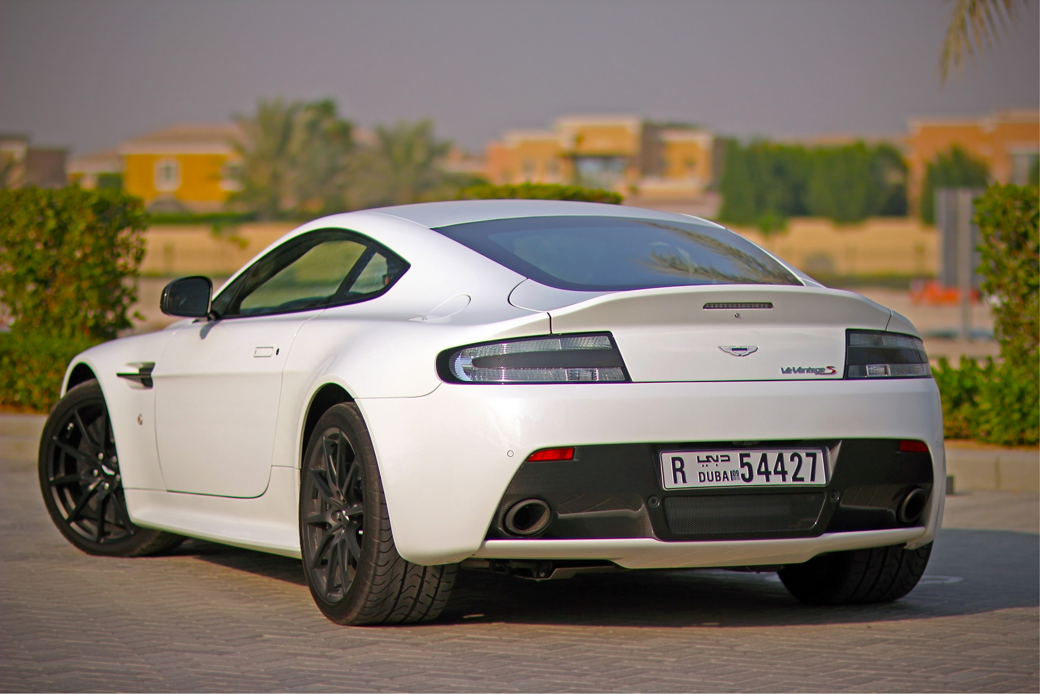 Sigma 85mm F1.4 EX DG HSM sample photo. Aston martin vanquish s photography