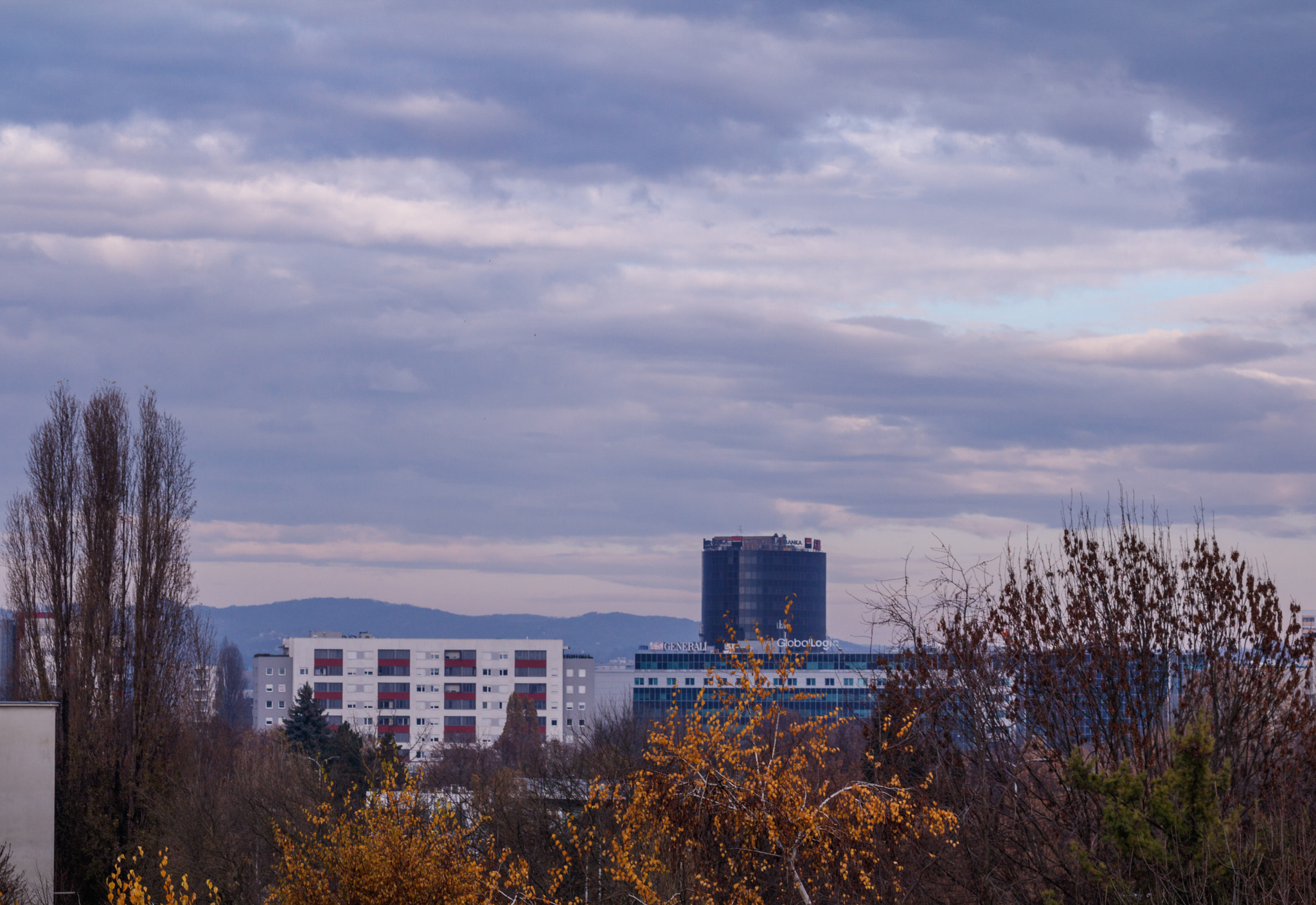 Canon EOS 760D (EOS Rebel T6s / EOS 8000D) + Canon EF 85mm F1.8 USM sample photo. Simple blue photography