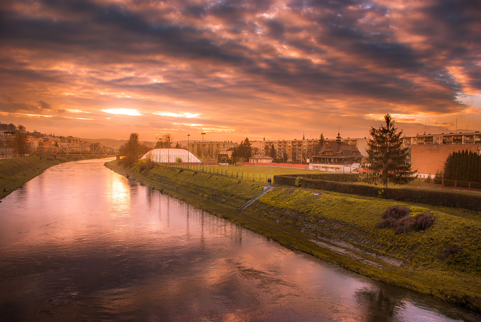 Pentax smc DA 18-55mm F3.5-5.6 ED AL II (IF) sample photo. River (przemyśl, poland) photography
