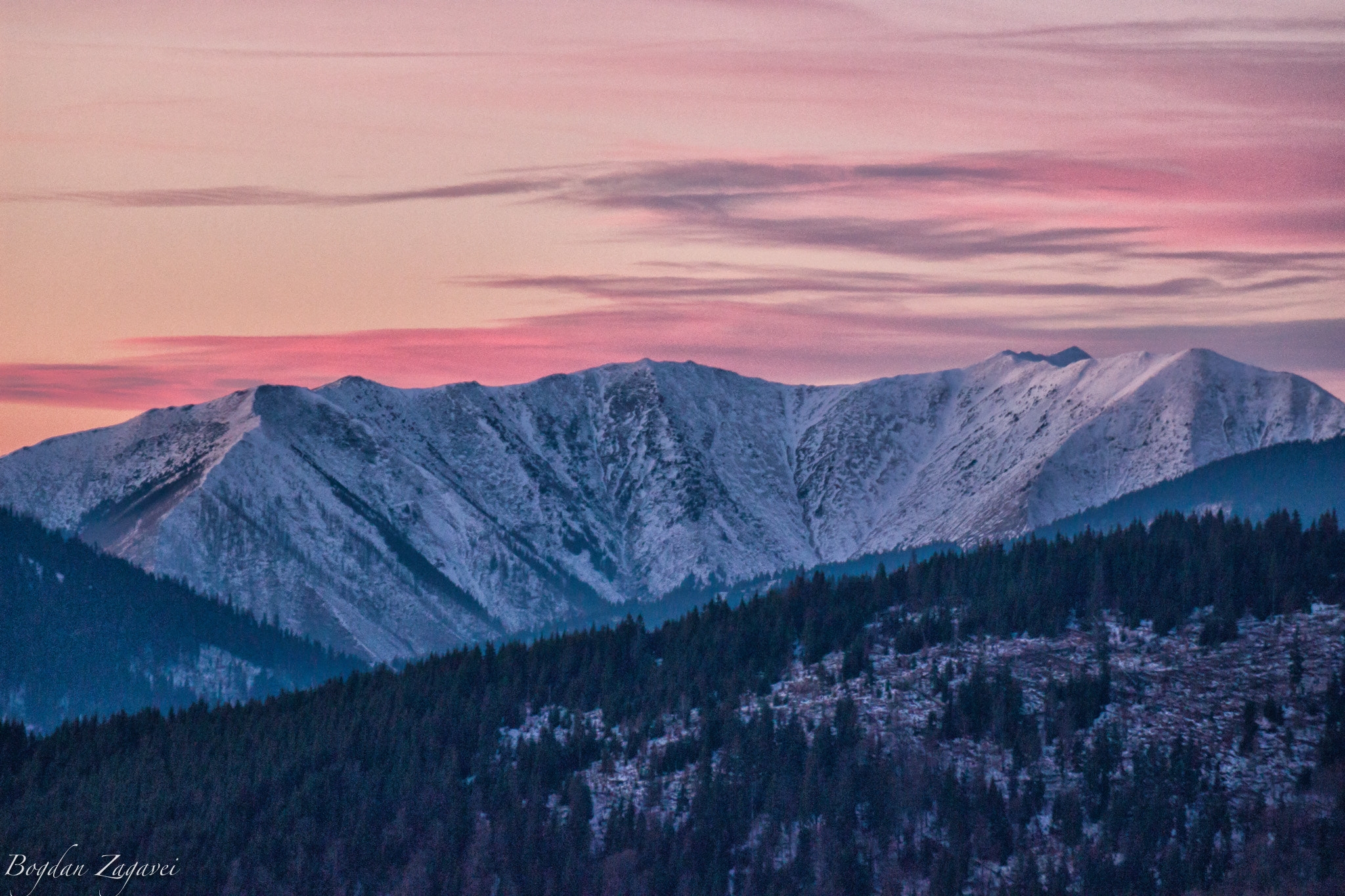 Tamron SP 35mm F1.8 Di VC USD sample photo. Colourful mountains photography