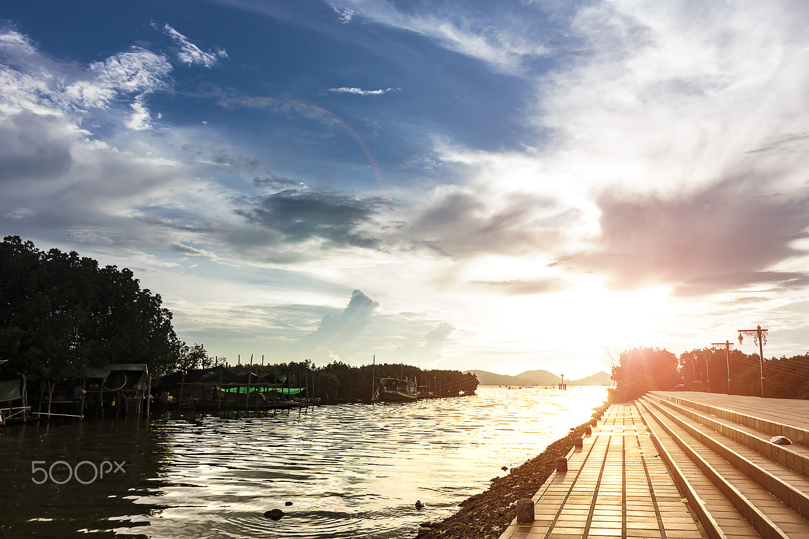Canon EOS 600D (Rebel EOS T3i / EOS Kiss X5) sample photo. Scenic lake songkhla and sunset photography