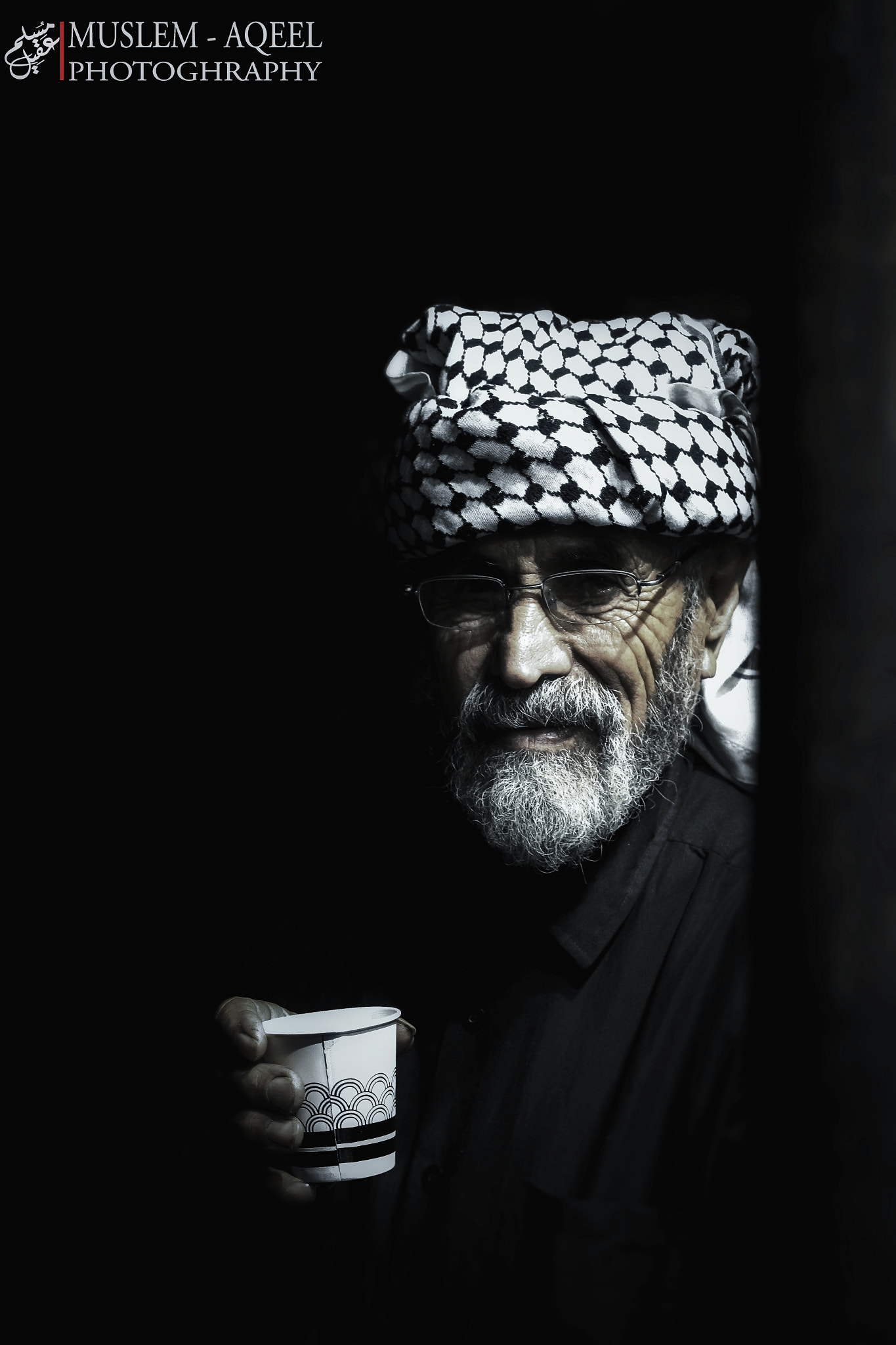 Canon EF 50mm F1.8 II sample photo. Old man photography