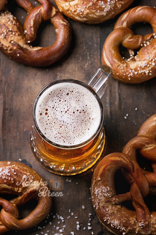 Canon EOS 700D (EOS Rebel T5i / EOS Kiss X7i) + Canon EF 70-200mm F4L IS USM sample photo. Lager beer with pretzels photography