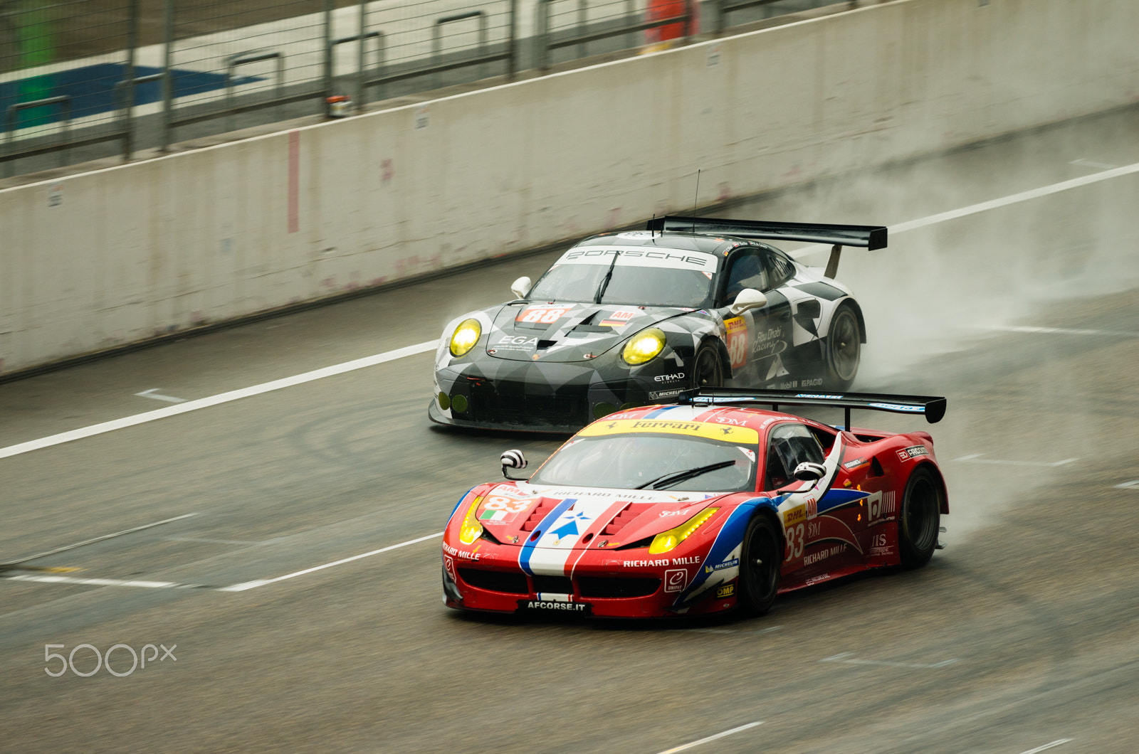Pentax smc DA* 300mm F4.0 ED (IF) SDM sample photo. Overtaking the 911 photography