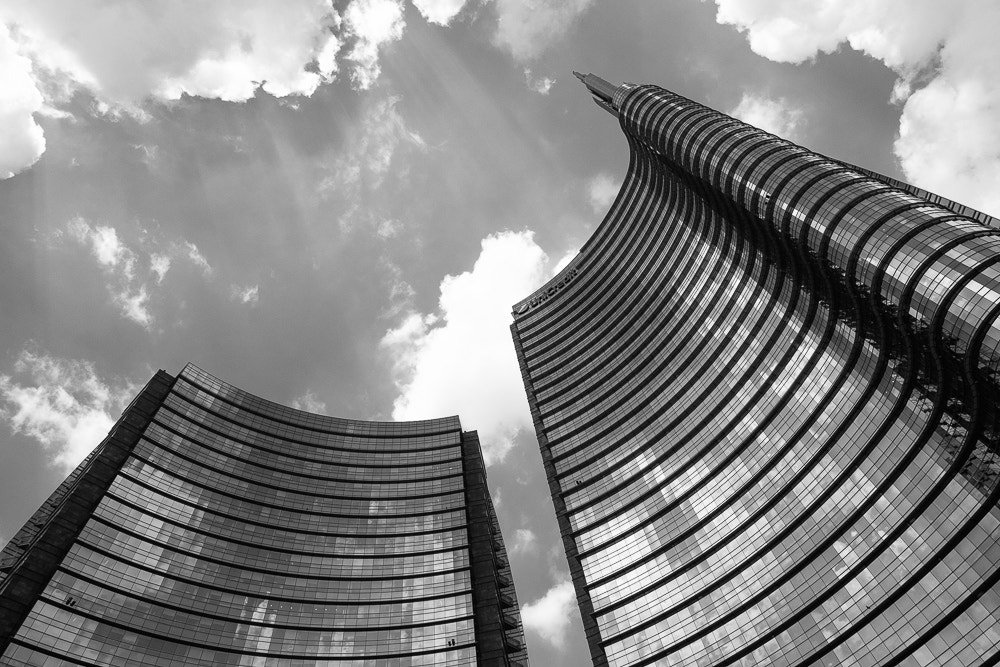 Fujifilm X-E1 + Fujifilm XF 14mm F2.8 R sample photo. Porta nuova: always looking up! photography