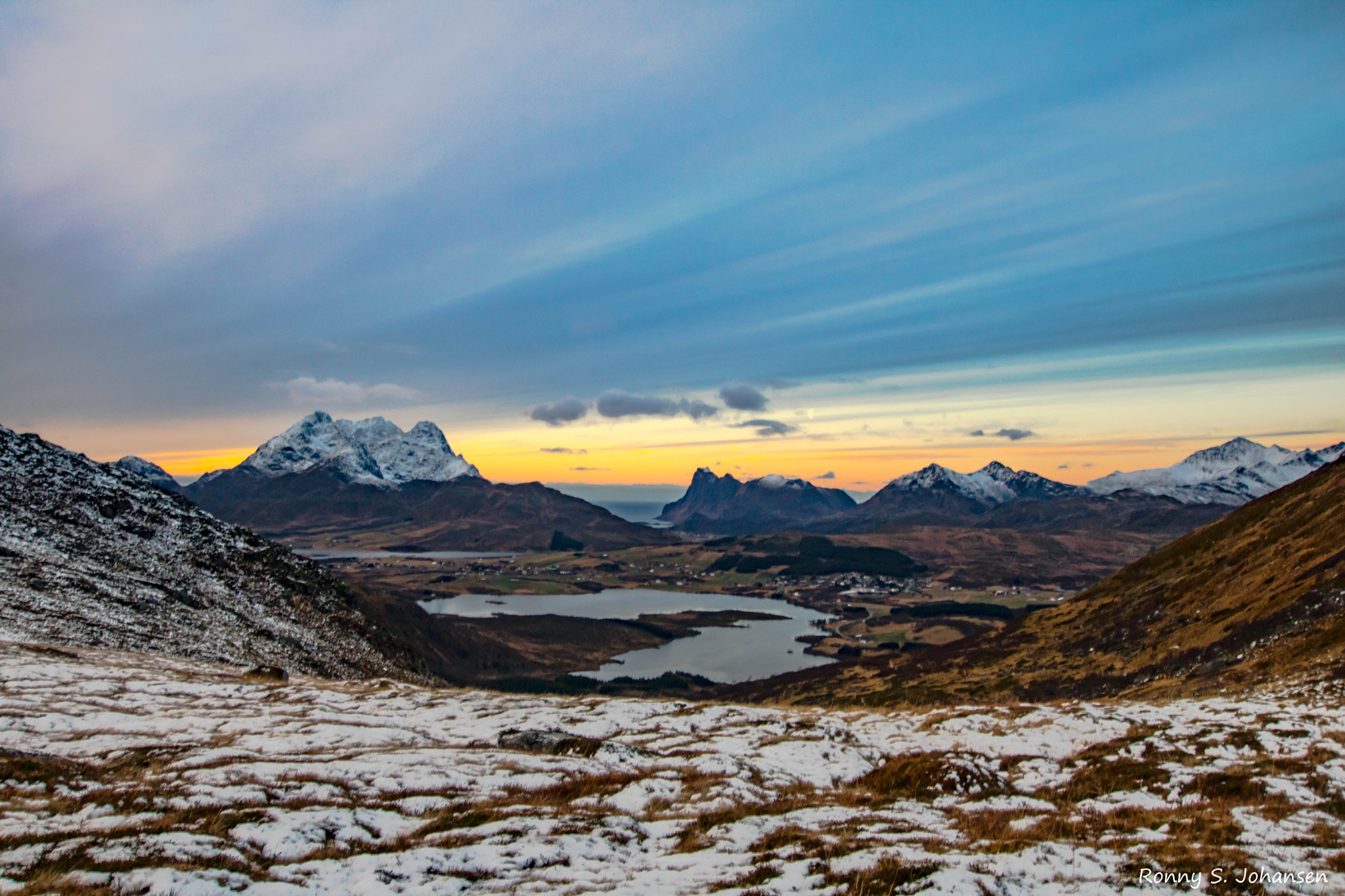Sigma 10-20mm F3.5 EX DC HSM sample photo. Hiking in lofoten norway photography
