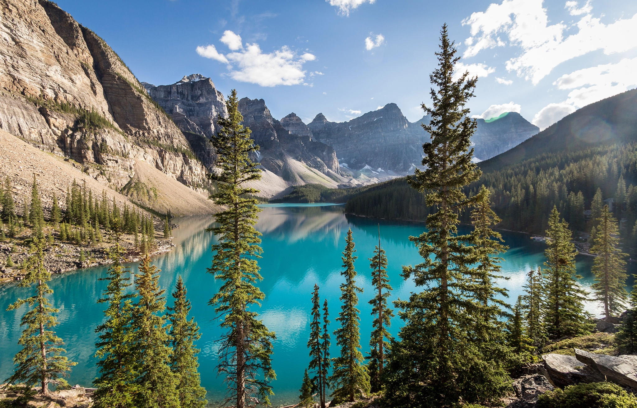 Canon EF-S 10-22mm F3.5-4.5 USM sample photo. Moraine lake photography