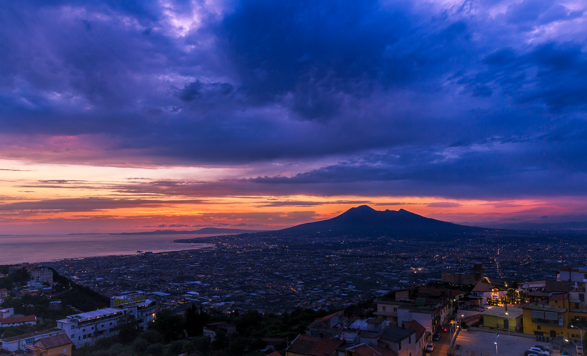 Sigma 10-20mm F3.5 EX DC HSM sample photo. Sunny lava flow photography