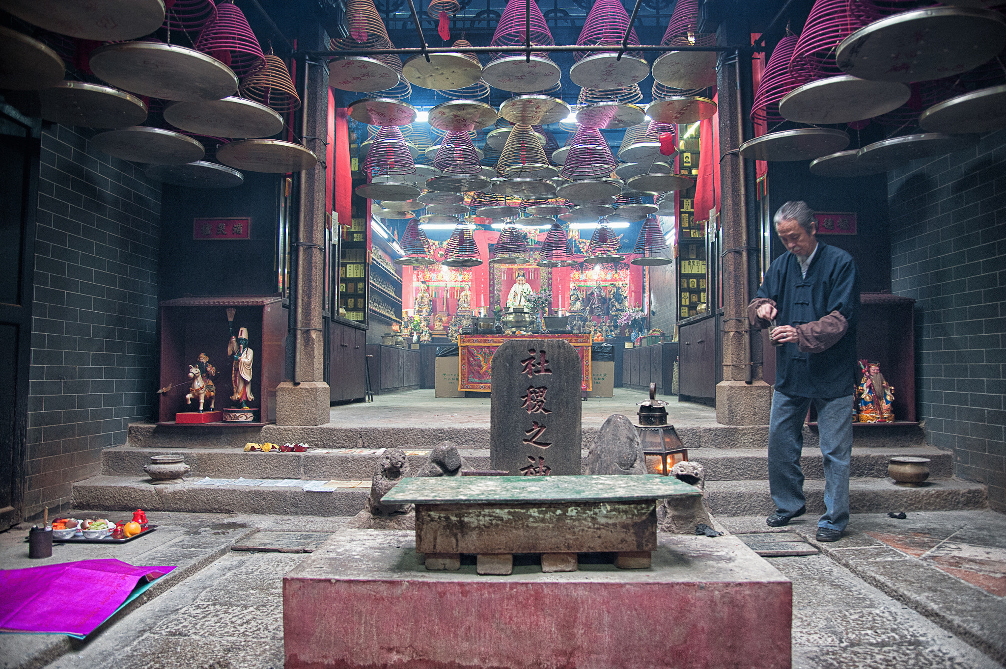 Nikon D3 sample photo. Inside the temple photography
