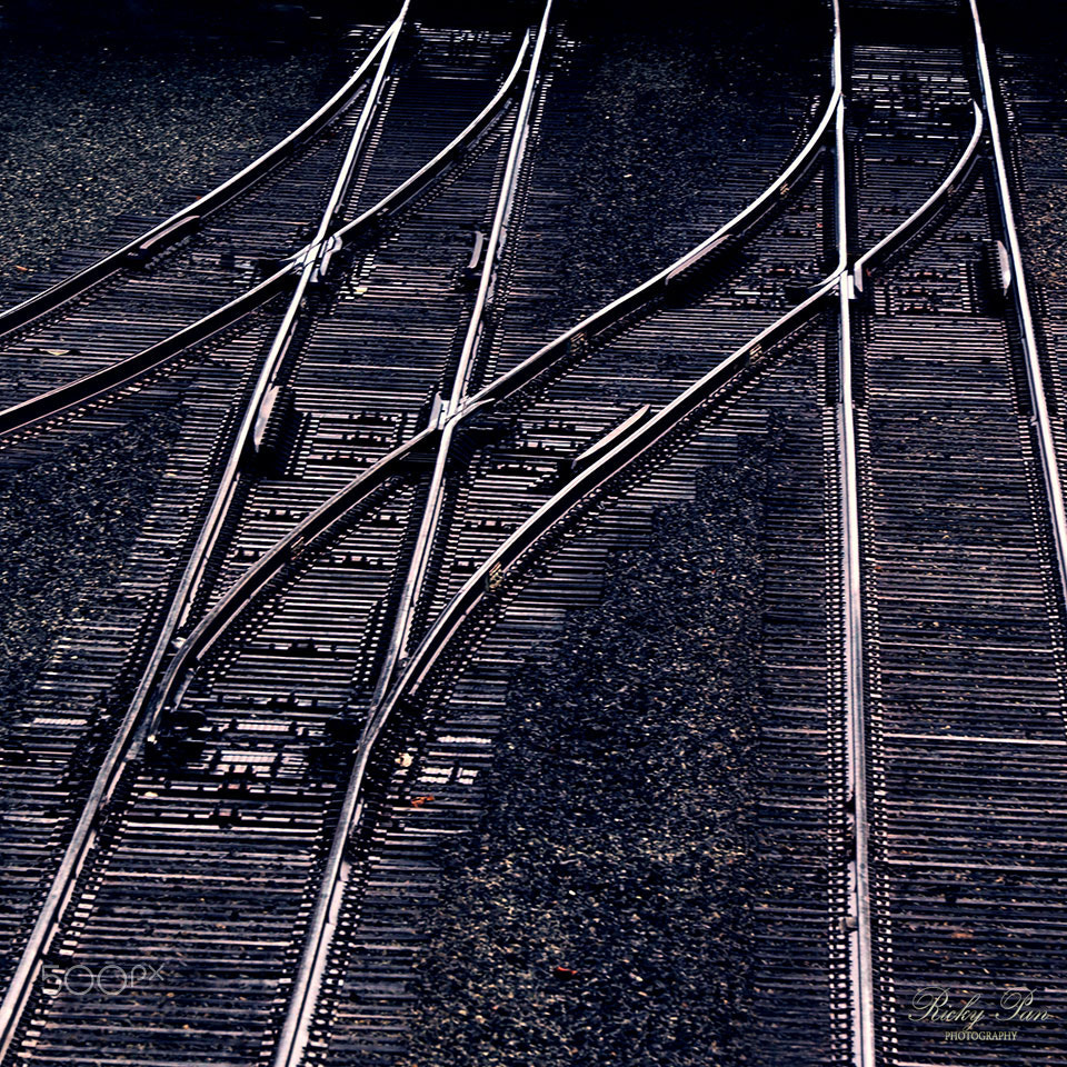 Olympus OM-D E-M5 II sample photo. Tracks ii photography