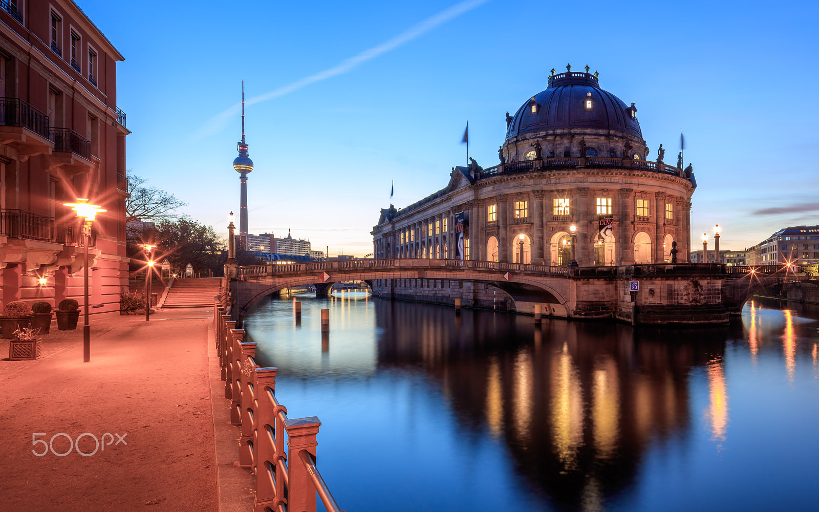 Canon EOS 5DS R sample photo. Good morning, bode museum! photography