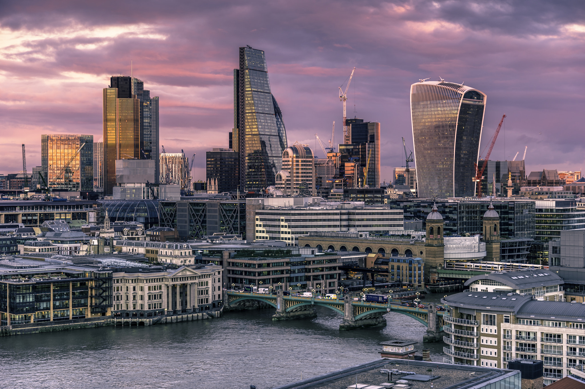 Tamron 18-270mm F3.5-6.3 Di II PZD sample photo. View from tate photography