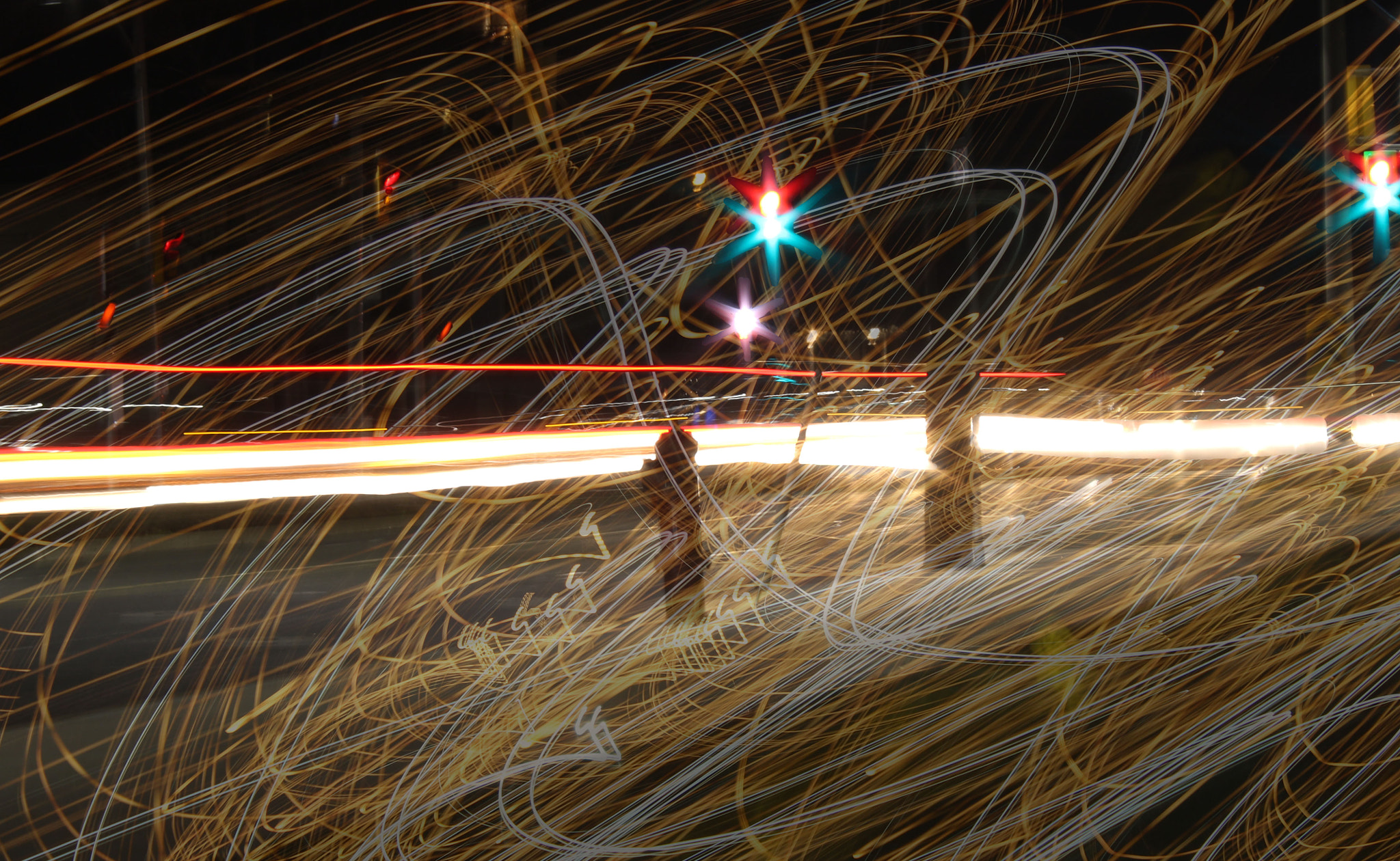 Canon EOS 700D (EOS Rebel T5i / EOS Kiss X7i) sample photo. Night time light photography