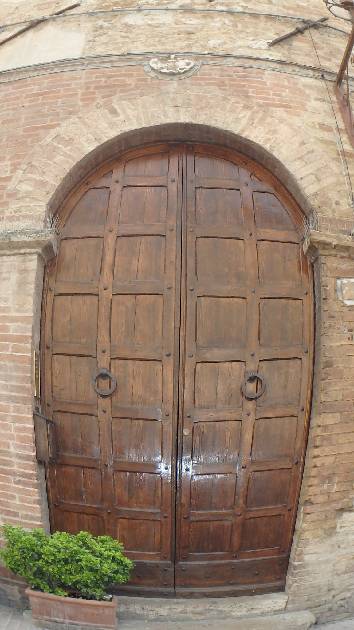 Olympus TG-850 sample photo. Big door photography