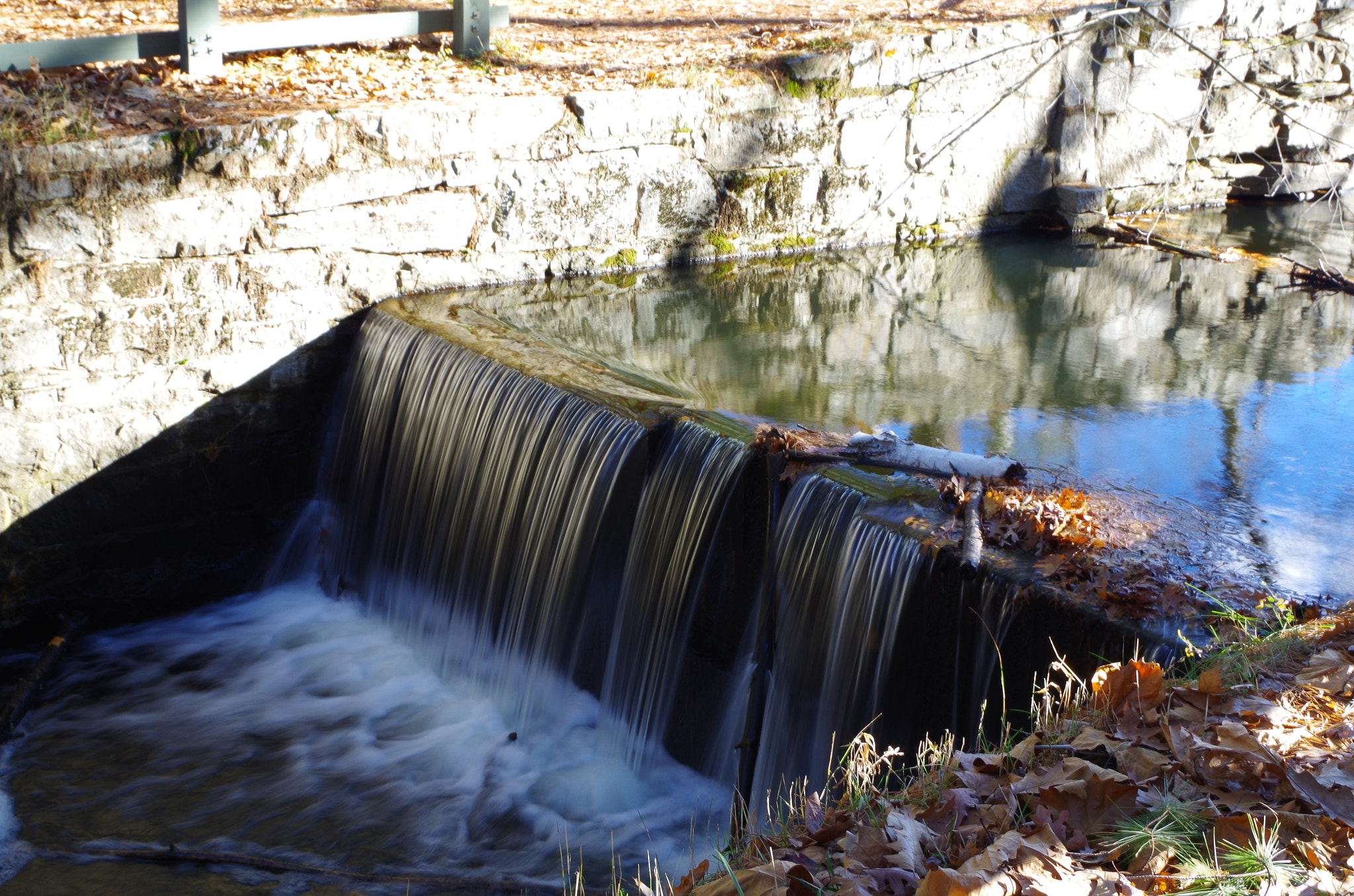 Pentax smc DA 18-55mm F3.5-5.6 AL WR sample photo. Autumn at mine falls park photography