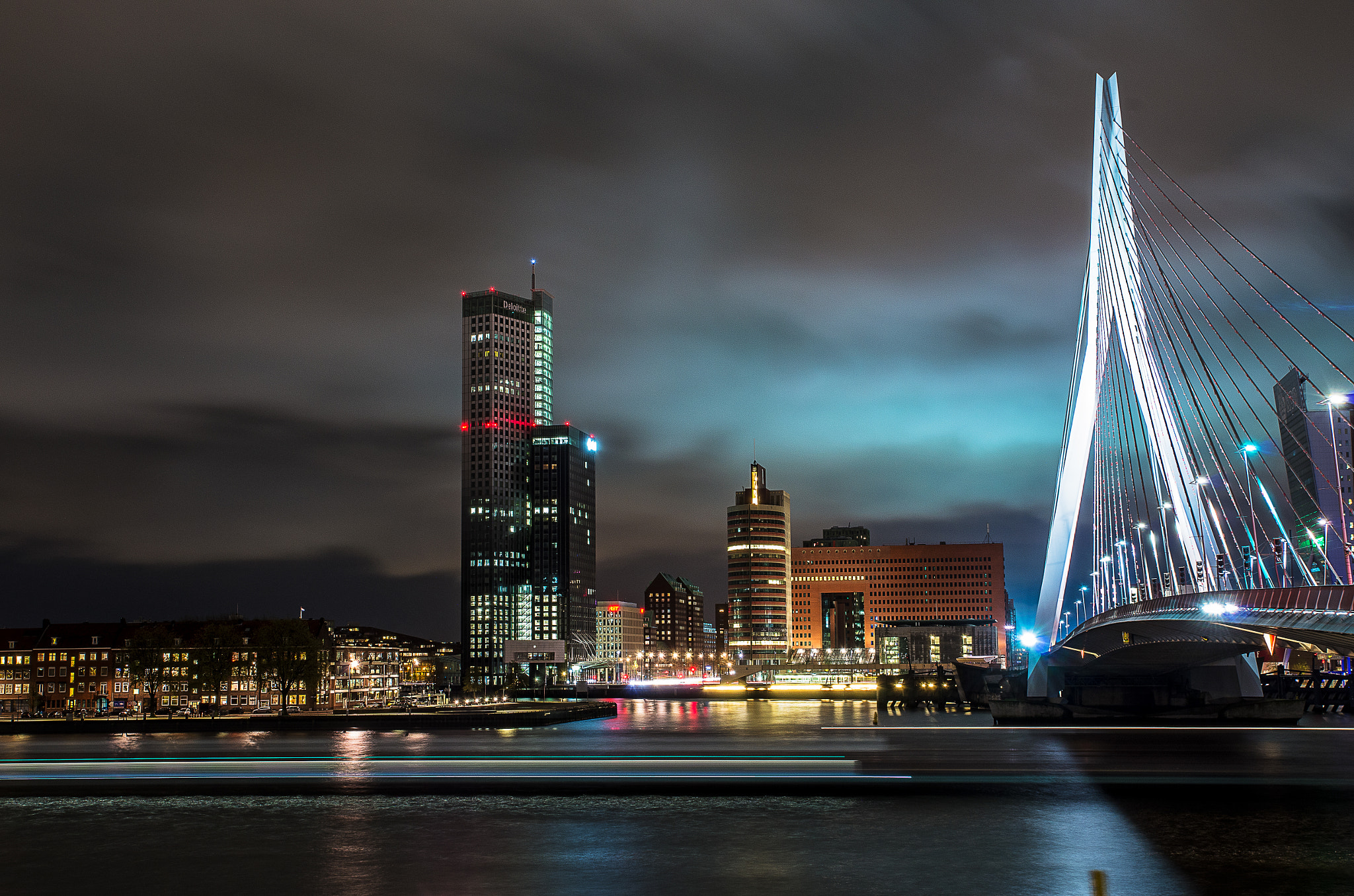 Pentax K-30 sample photo. Rotterdam by night photography