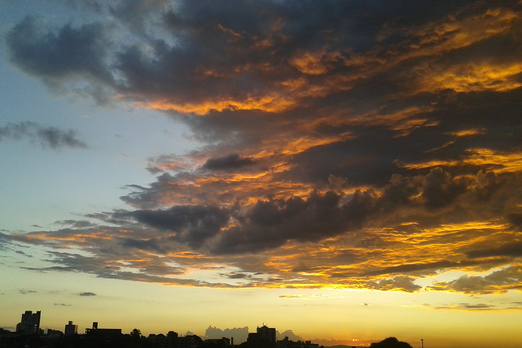 Samsung Galaxy Grand Neo sample photo. Golden sky photography