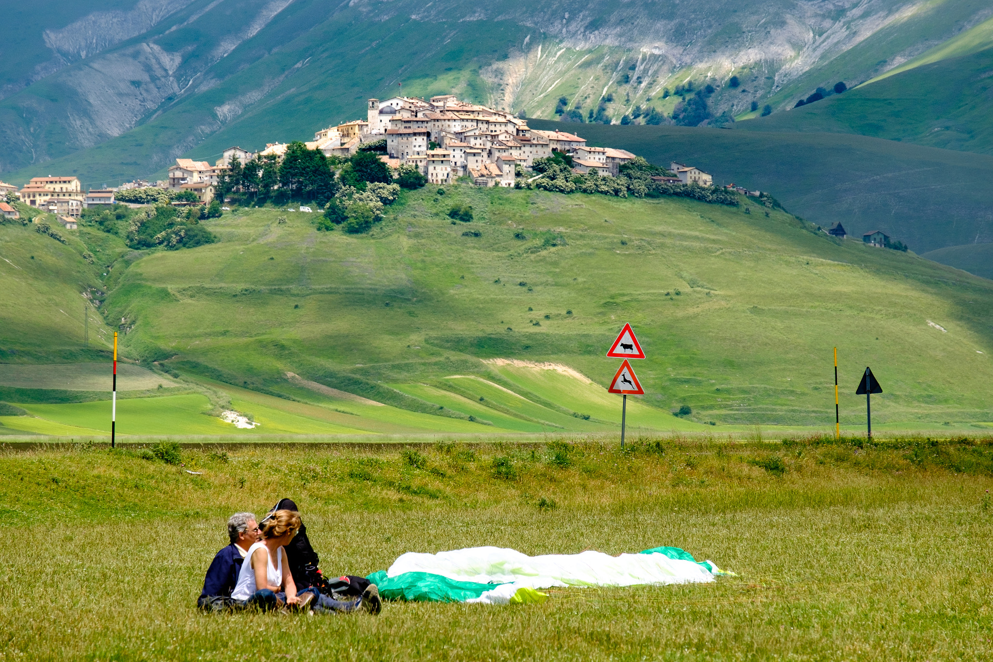 Fujifilm X-T10 + Fujifilm XF 18-135mm F3.5-5.6 R LM OIS WR sample photo. Castelluccio di norcia photography