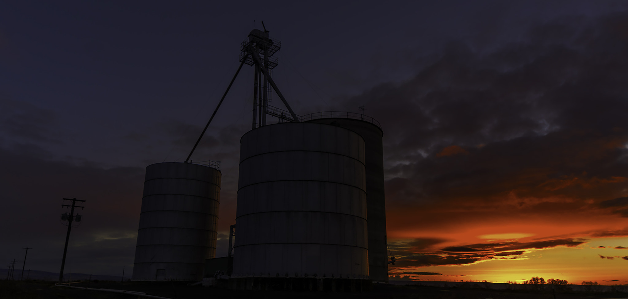 Samyang 14mm F2.8 ED AS IF UMC sample photo. Silos, the innovation of farmers photography