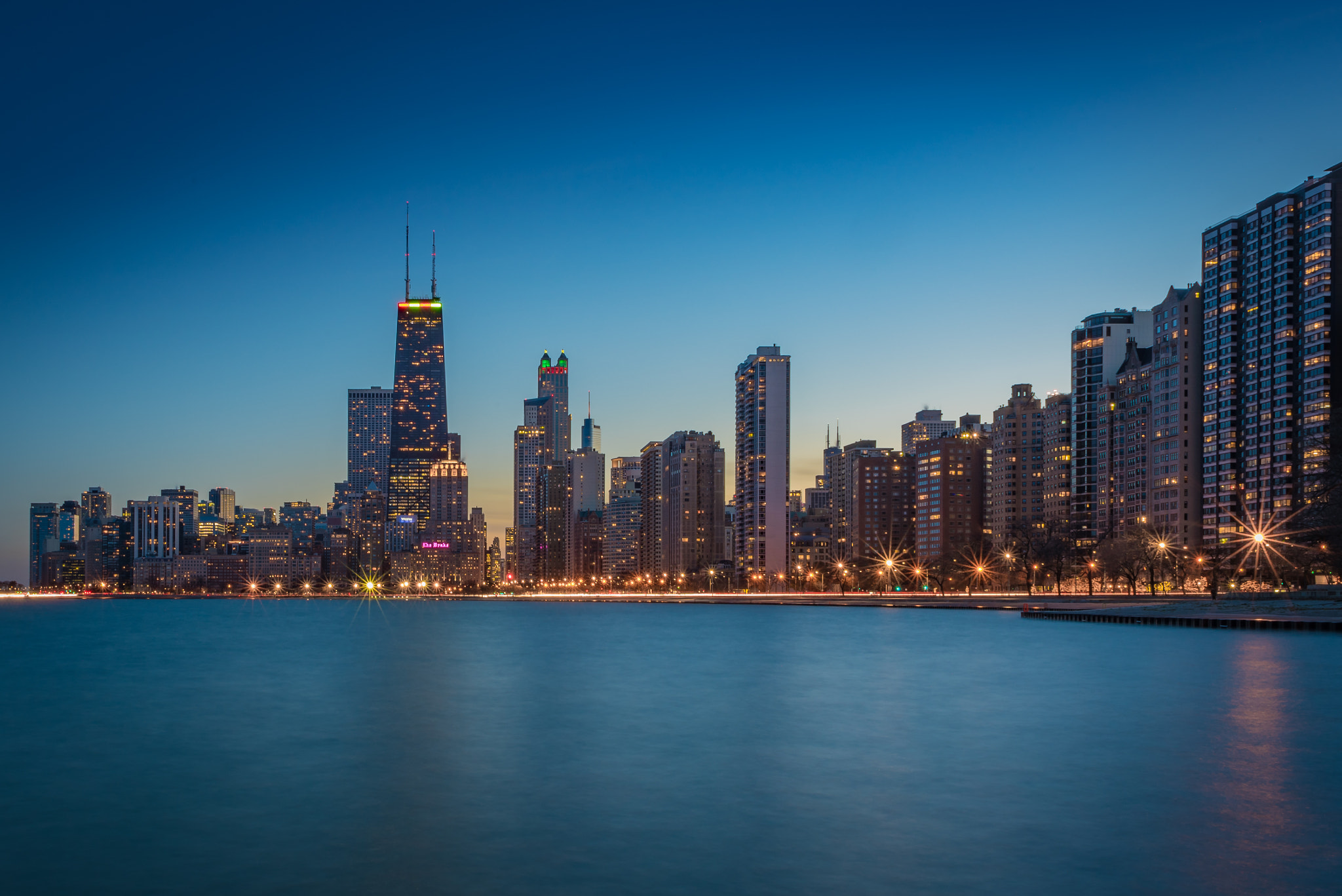 Nikon AF Nikkor 24mm F2.8D sample photo. Chicago from north avenue beach photography