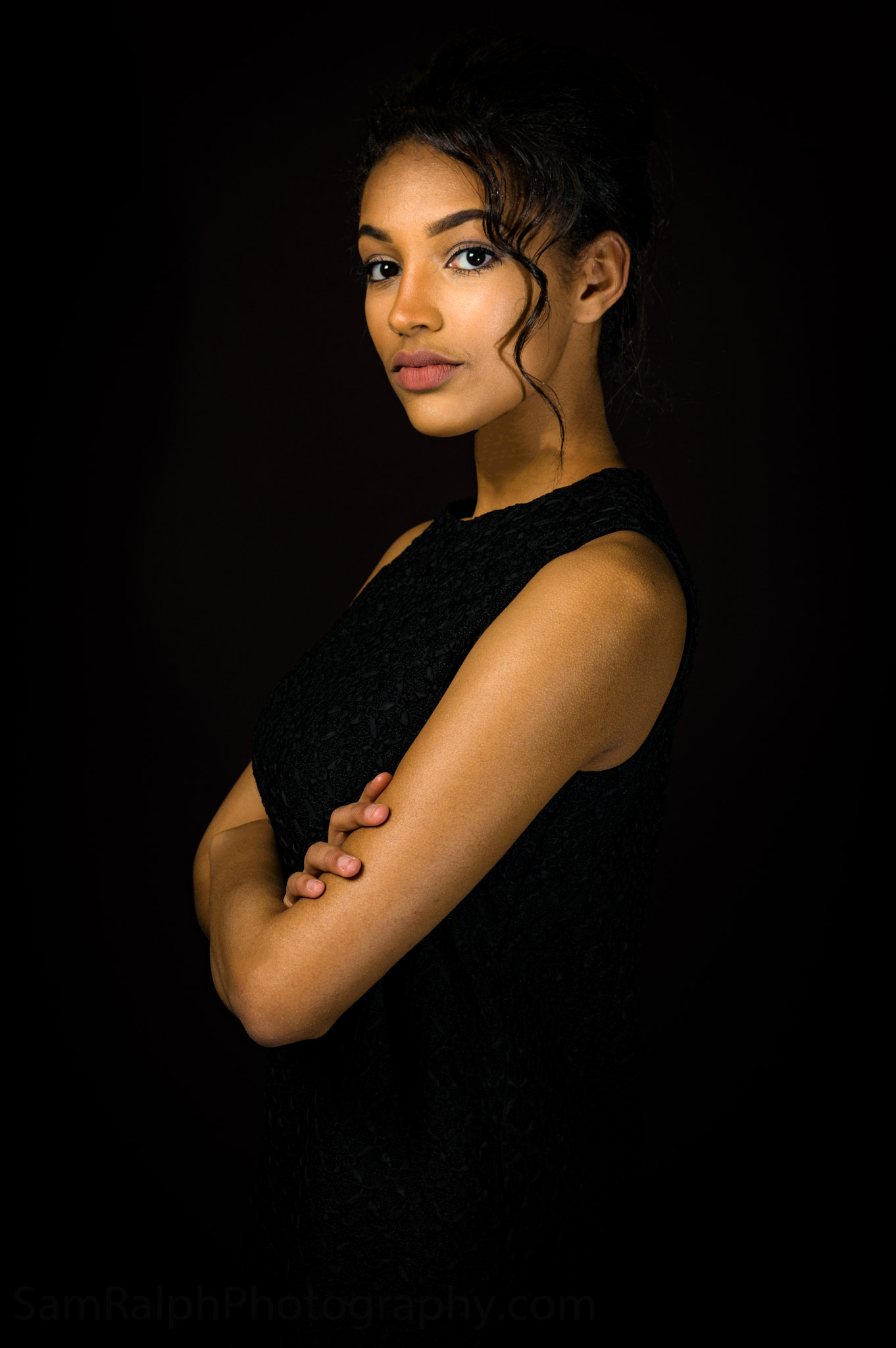 Pentax smc DA 35mm F2.4 AL sample photo. Actress photography