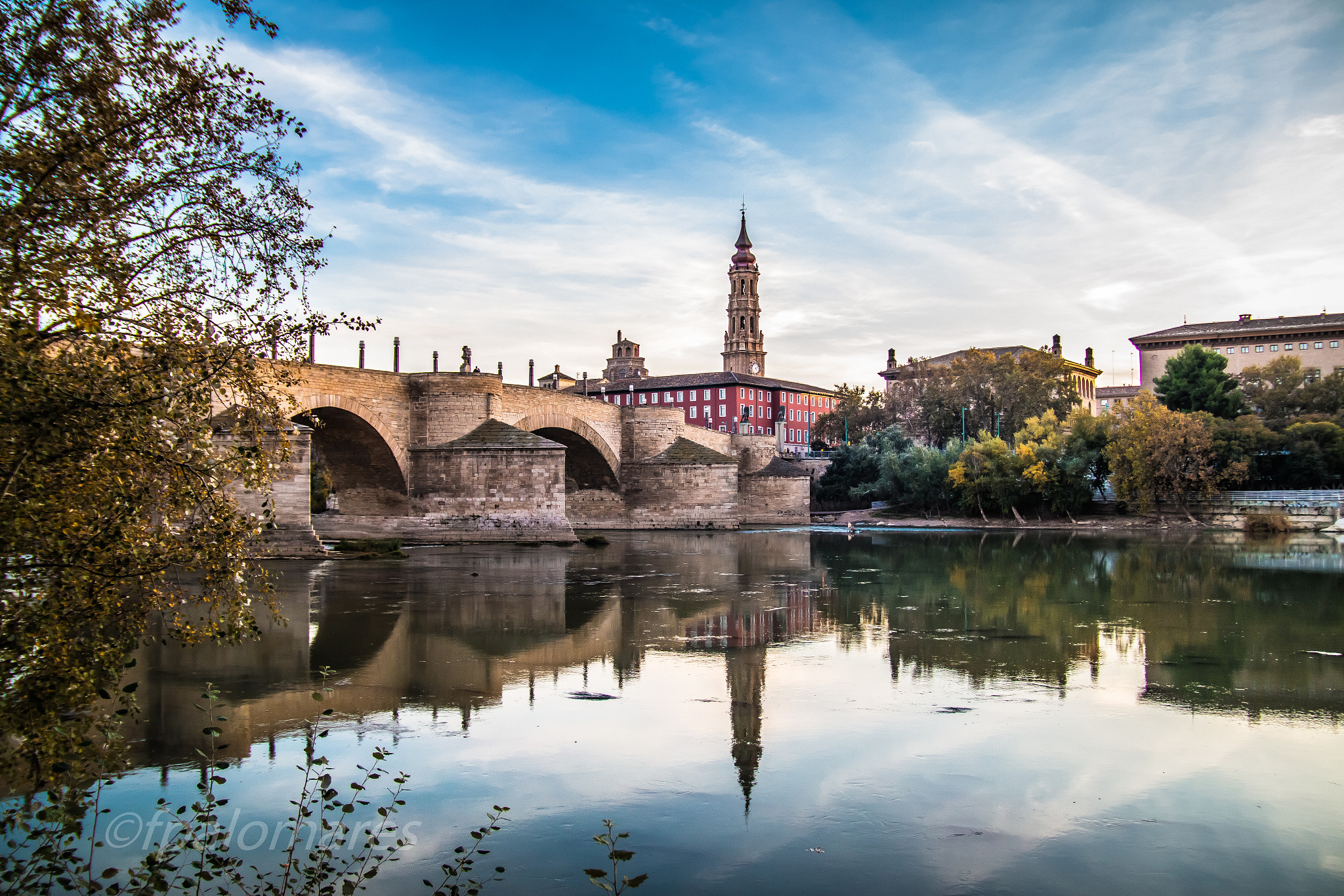 Sigma 18-50mm f/2.8 Macro sample photo. Puente de piedra, zaragoza photography