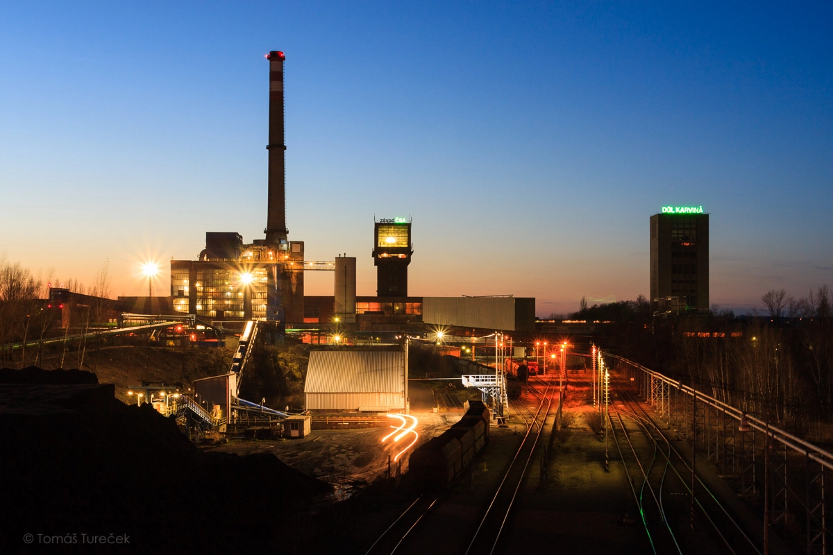 Tamron SP AF 17-50mm F2.8 XR Di II LD Aspherical (IF) sample photo. Heavy industry photography