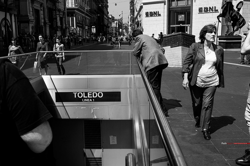 Canon EOS 5D Mark II + Canon EF 35mm F2 sample photo. Napoli - via toledo photography